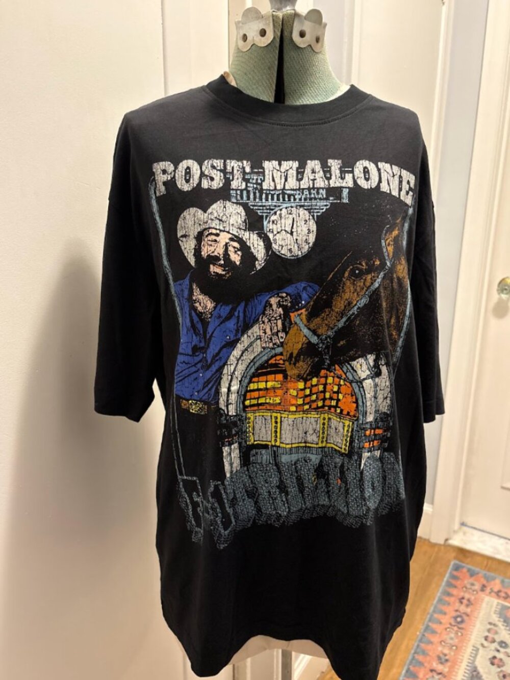 Official Post Malone F-1 Trillion Country Jukebox Horse T-Shirt M